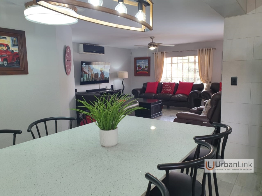 3 Bedroom Property for Sale in Safari Gardens North West